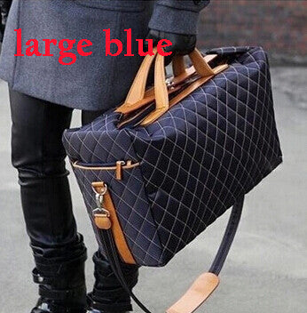 Diamond Patterned Men Travel Bag